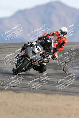 media/Nov-16-2025-Race Pace (Sun) [[8c5fa54630]]/Verified Riders/8-Turn 12 (120pm)/